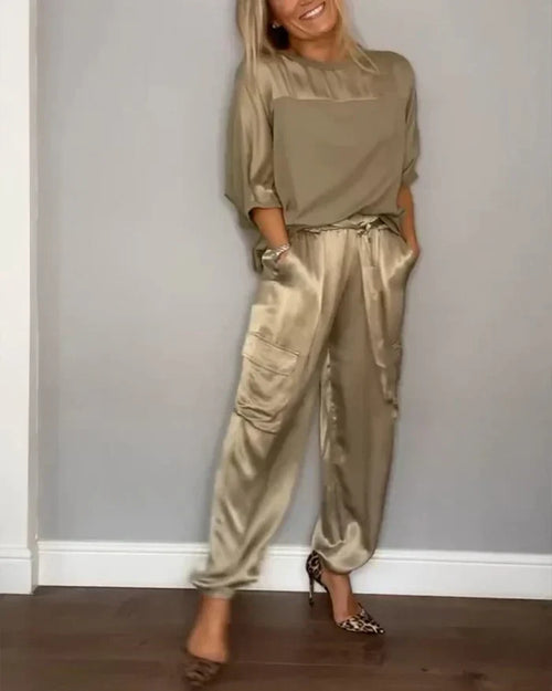 Valentina - Ensemble pantalon et top à demi-mesures en satin lisse