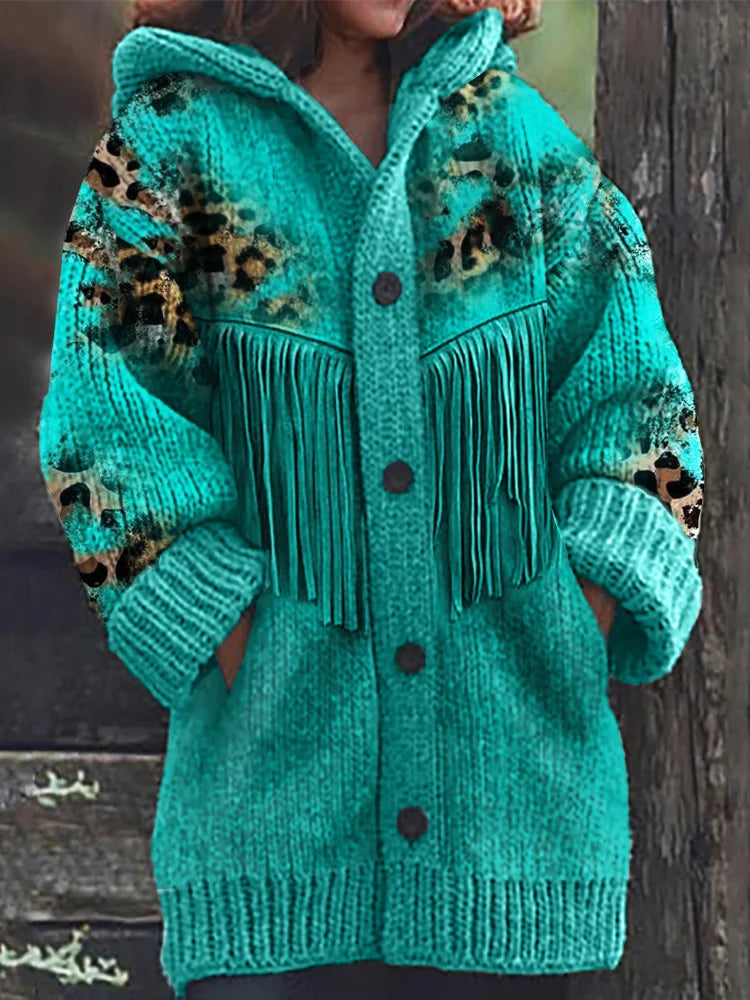 Cardigan à capuche en peau de vache léopard et franges turquoise