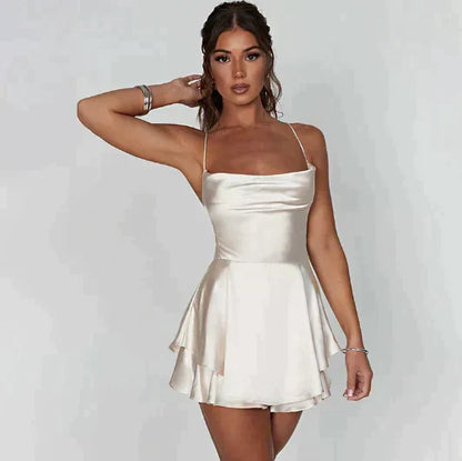 Robe en satin dos nu