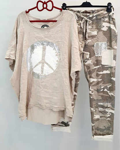 Combinaison deux pièces ample à motif camouflage pour femmes