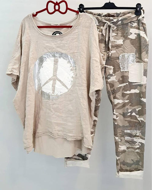 Combinaison deux pièces ample à motif camouflage pour femmes